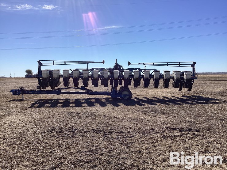 2002-kinze-3600-image-8