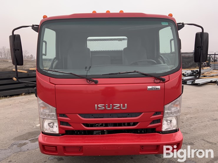 2016-isuzu-nrr-image-10
