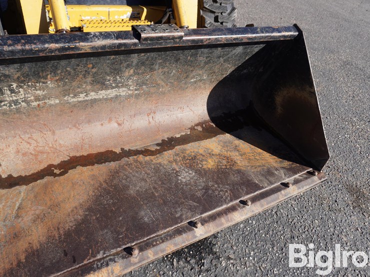 john-deere-317-image-10