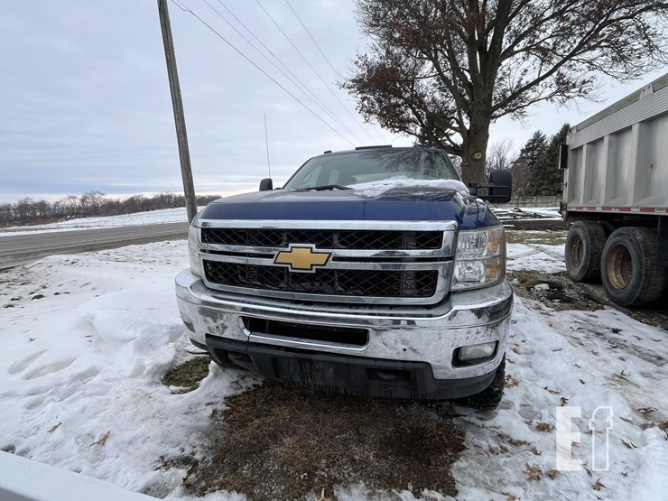 chevrolet-silverado-2500hd-ltz-image-2
