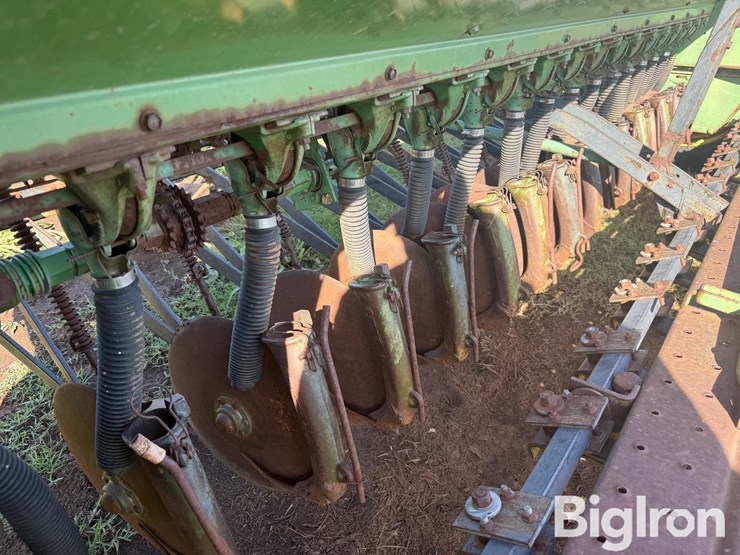 john-deere-8200-image-15