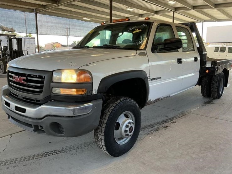 2005-gmc-sierra-3500-image-4