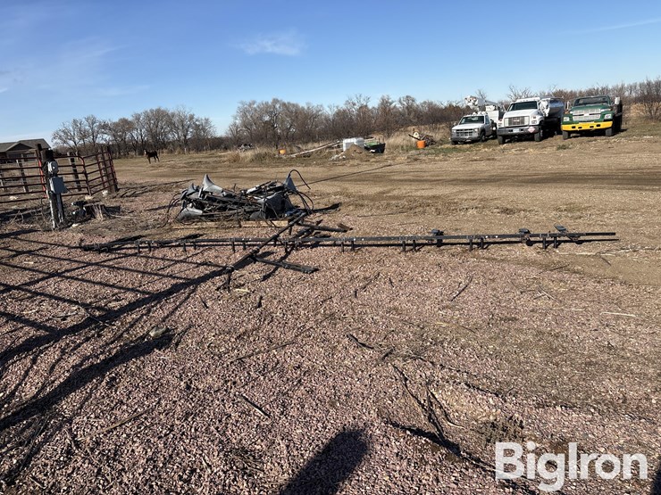 2016-john-deere-4830-image-2