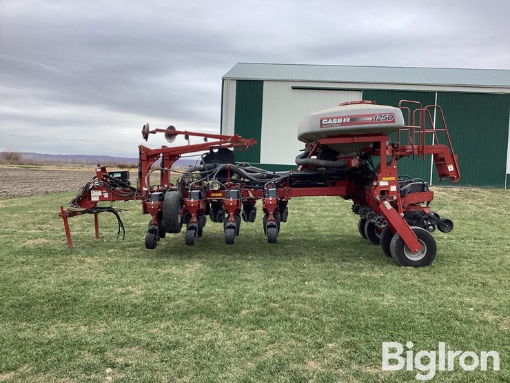 2010-case-ih-1250-image-8