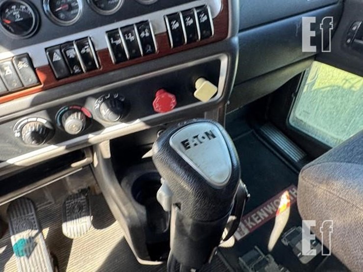 2008-kenworth-t800-image-75