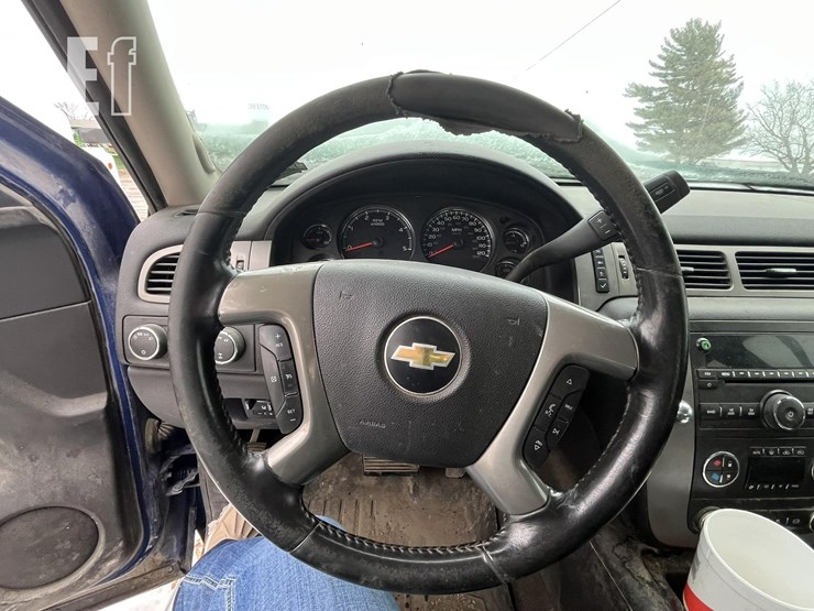 chevrolet-silverado-2500hd-ltz-image-32