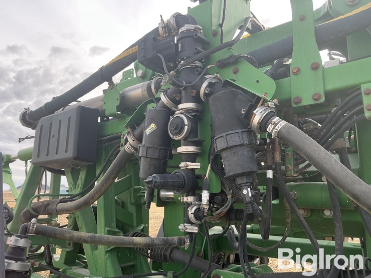 john-deere-r4038-image-16