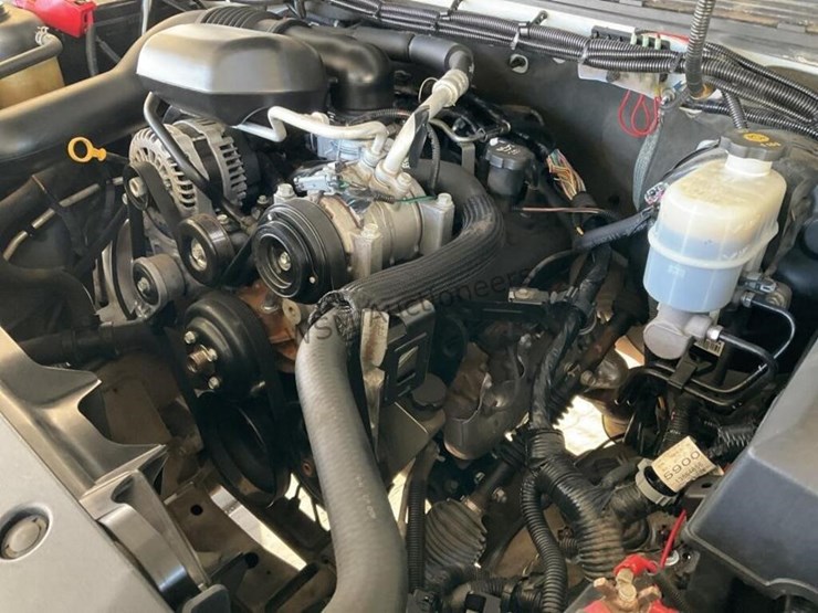 2012-chevrolet-silverado-1500-image-11