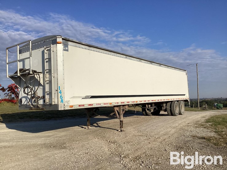 wilkens-walking-floor-image-1