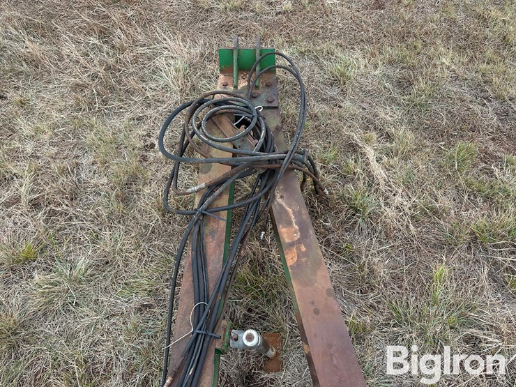 john-deere-680-image-12