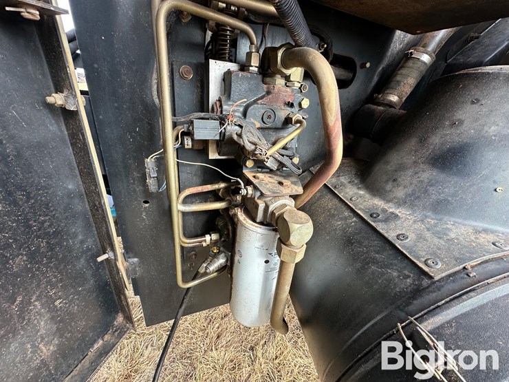 new-holland-tj375-image-17