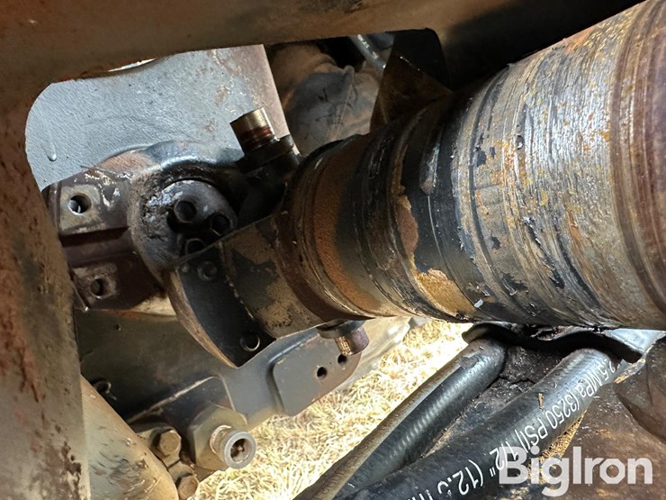 new-holland-tj375-image-13