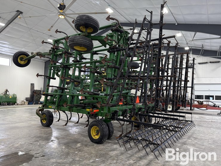 john-deere-2210-image-7