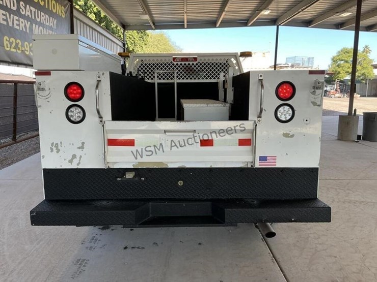 2015-chevrolet-silverado-2500hd-image-6