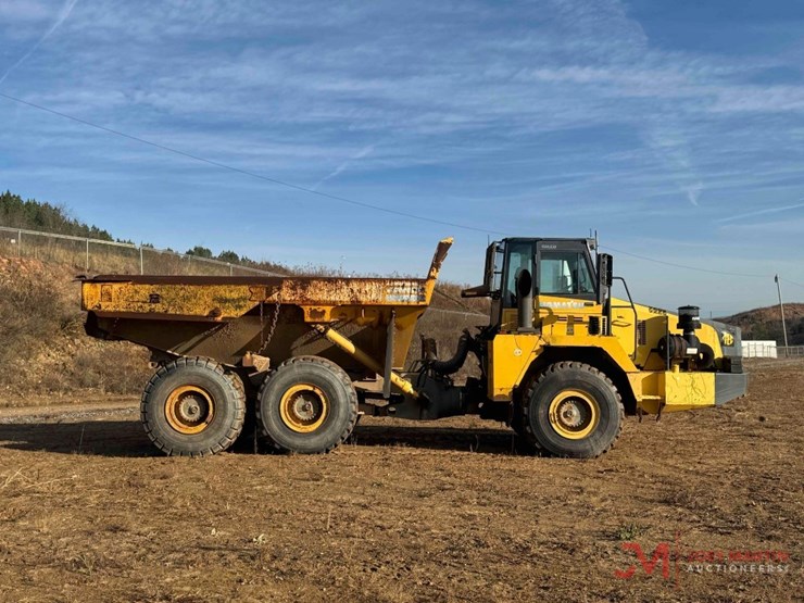 komatsu-hm300-2-image-3