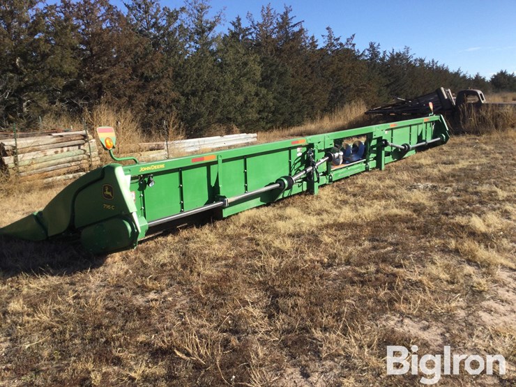 2020-john-deere-716c-image-6