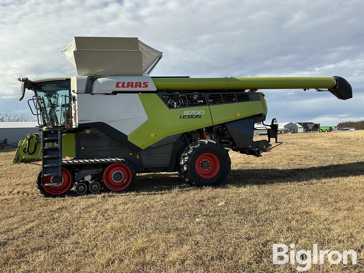 claas-lexion-8700tt-image-8