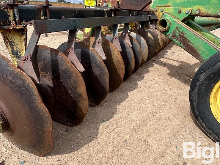 john-deere-t0340-offset-breaking-disk-harrow-image-10