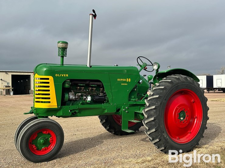 oliver-super-88-image-1