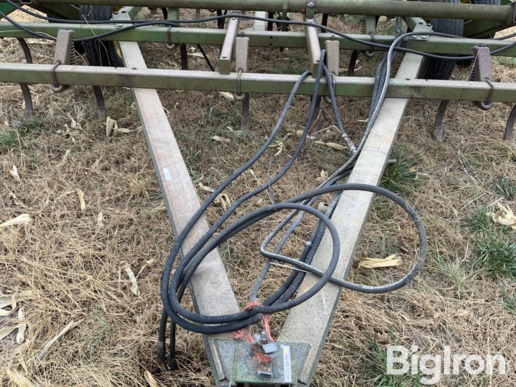 john-deere-18-image-10