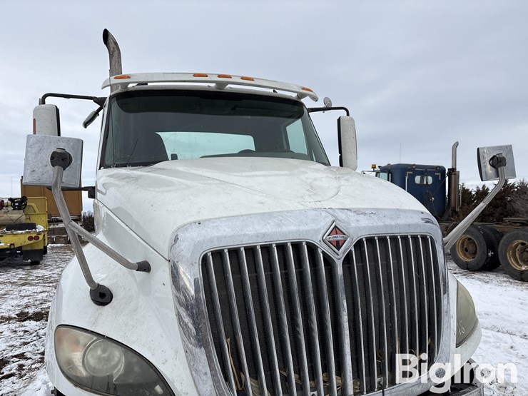 2011-international-prostar-image-12