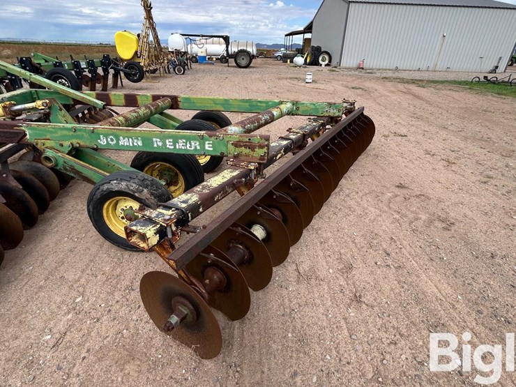 john-deere-t0340-offset-breaking-disk-harrow-image-12