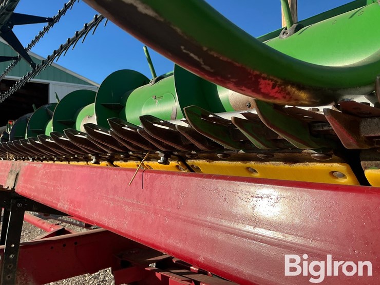 john-deere-630f-image-15