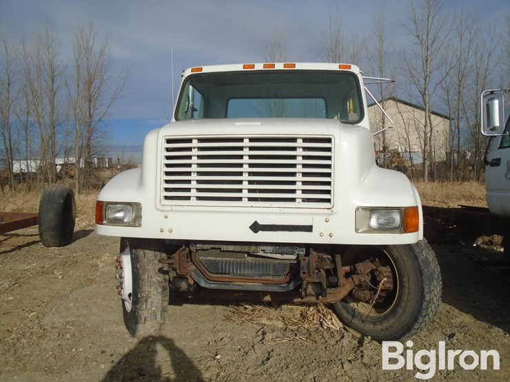 international-4700-image-2