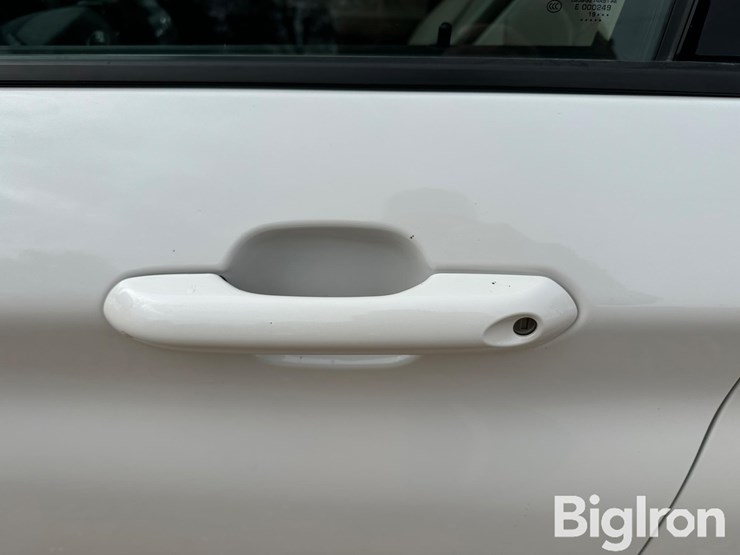 ford-explorer-xlt-image-10