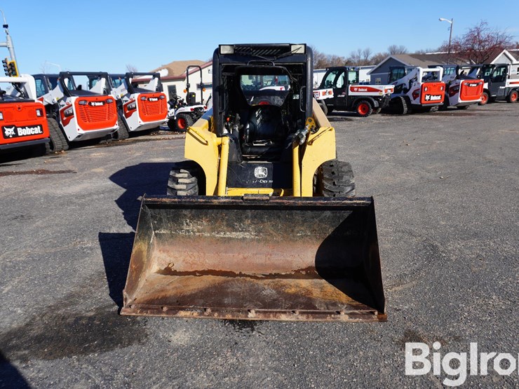 john-deere-317-image-2