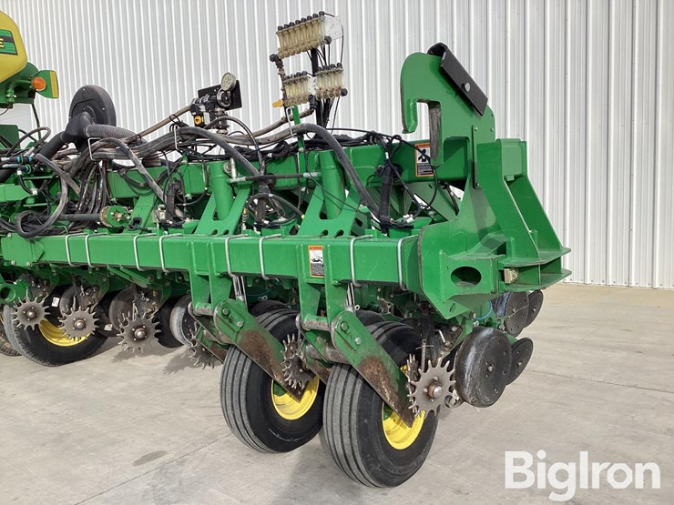 john-deere-1790-image-19