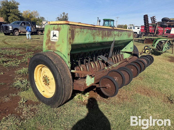 john-deere-8200-image-7