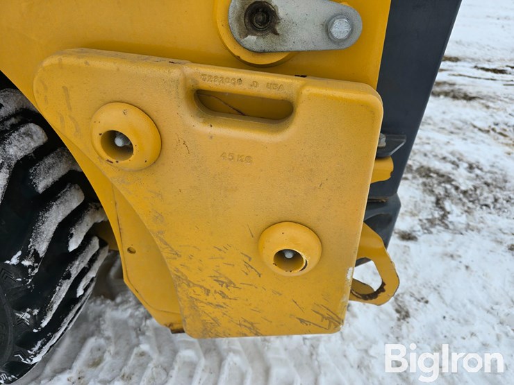 2023-deere-318g-image-14