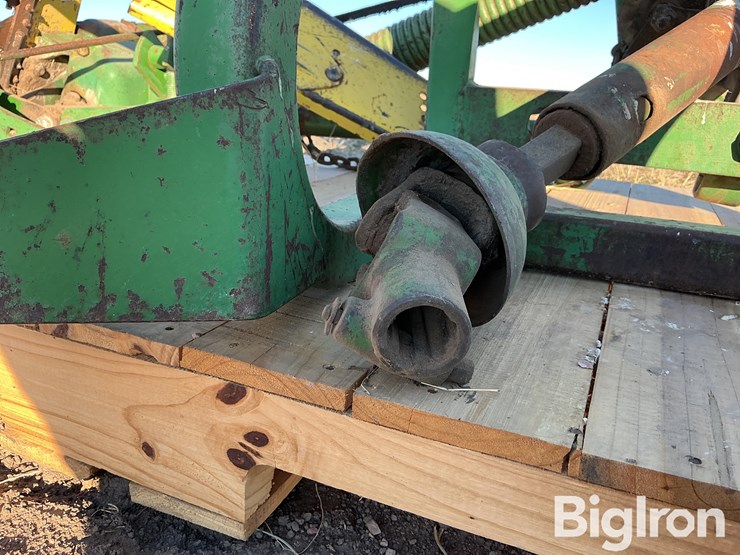 john-deere-350-image-10