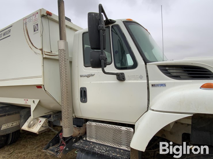 international-7400-image-14