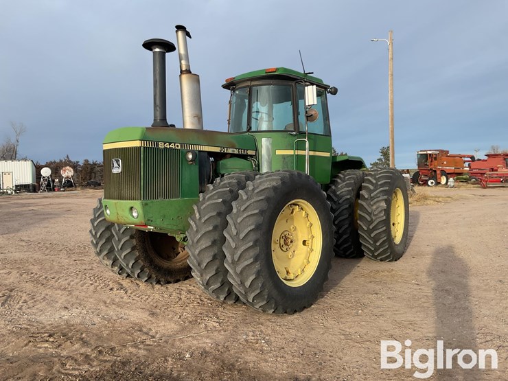 john-deere-8440-image-1