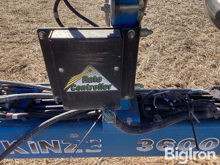 2002-kinze-3600-image-15