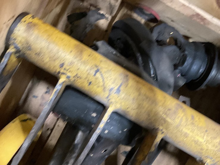 new-holland-br7090-image-12