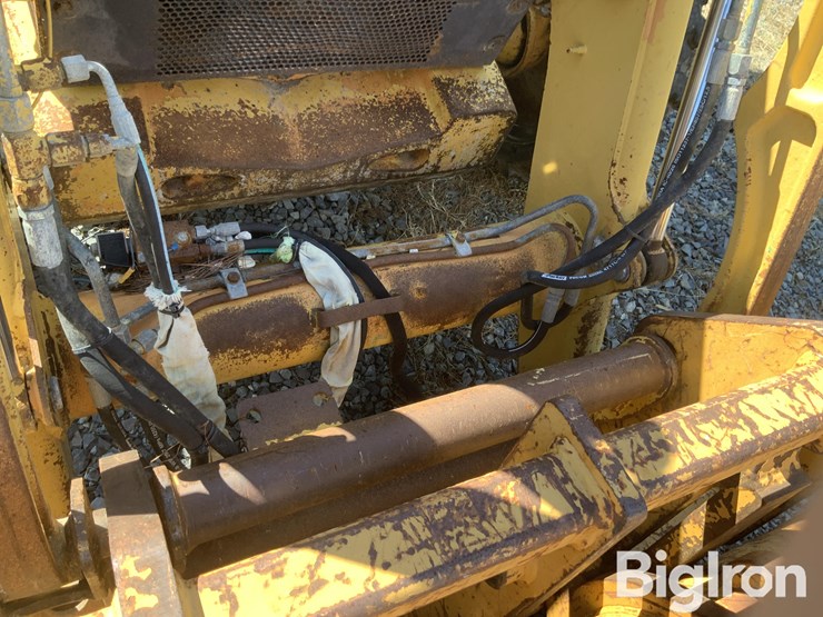 2006-case-580m-image-13