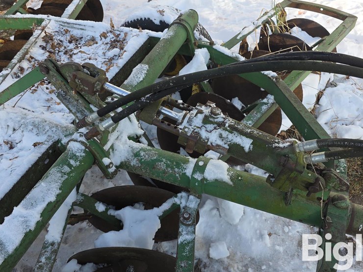 john-deere-10-image-18