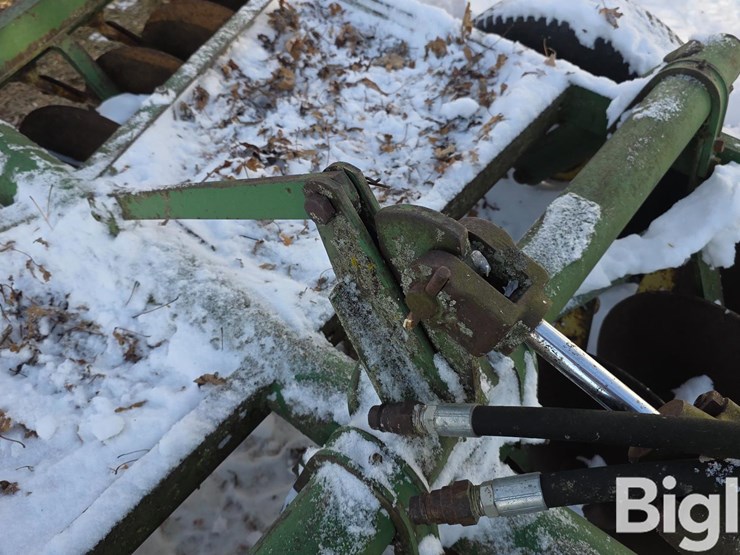 john-deere-10-image-17