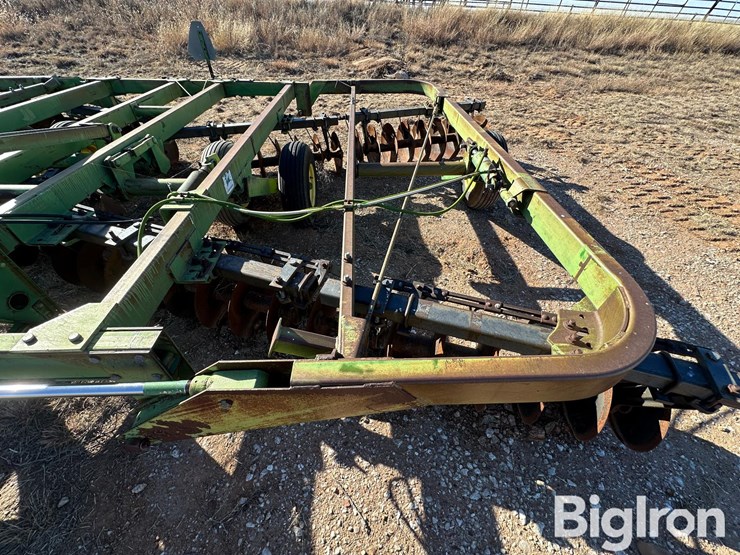 john-deere-235-image-20