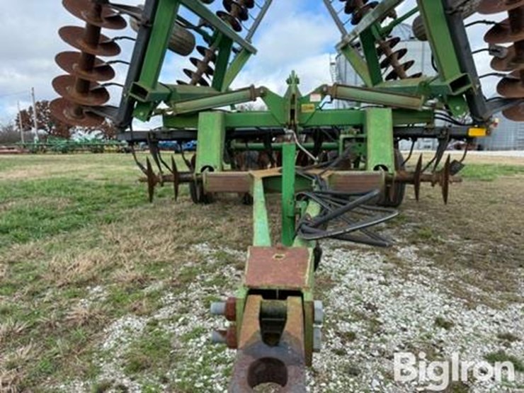 john-deere-630-image-11