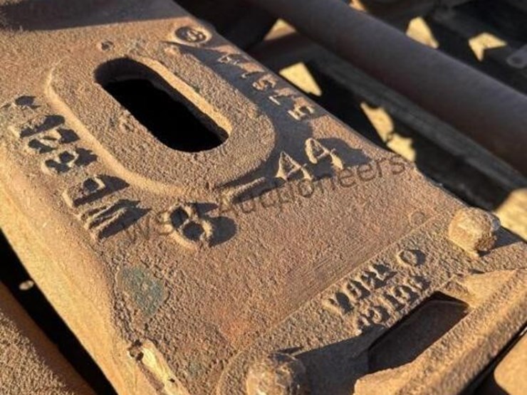 caboose-rail-car-w/-trucks-&-rail-section-image-38