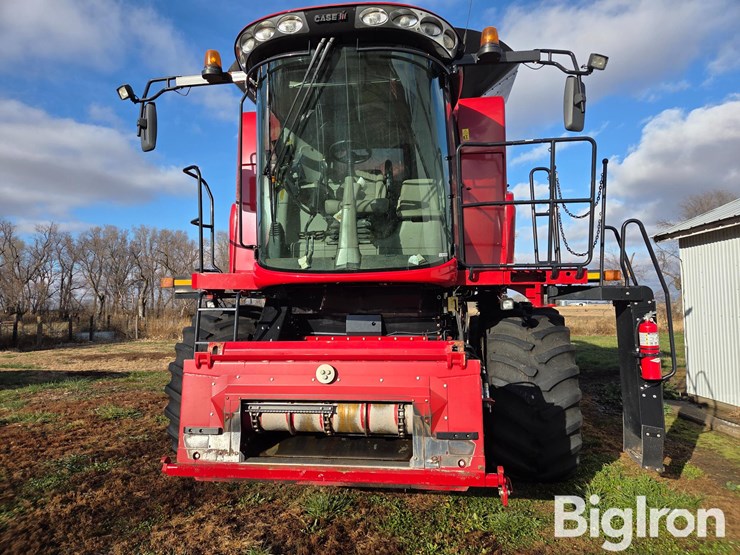 case-ih-6140-image-2