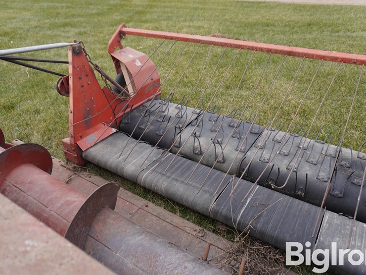 international-810-13-image-14