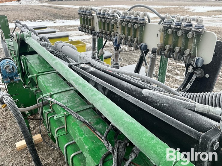 john-deere-1720-image-19