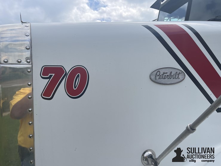1998-peterbilt-378-image-11