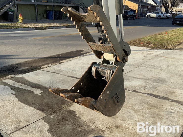 2015-bobcat-e20-image-11