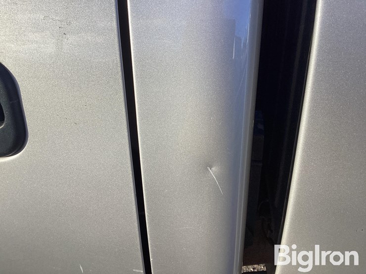 2004-gmc-k2500-image-10